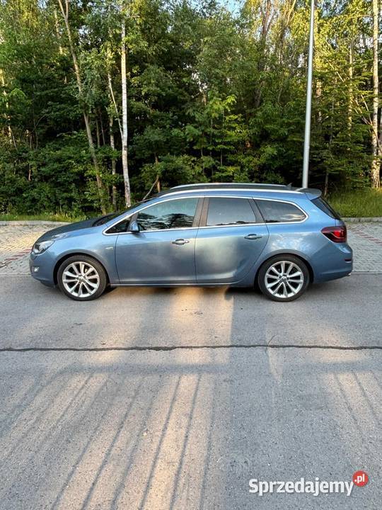 Opel Astra J 14 Turbo 140 2010 BenzynaLPG