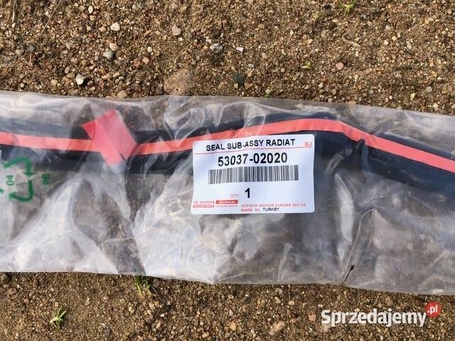 Toyota Auris II Lift uszczelka zderzaka maski osobowe Białystok sprzedam