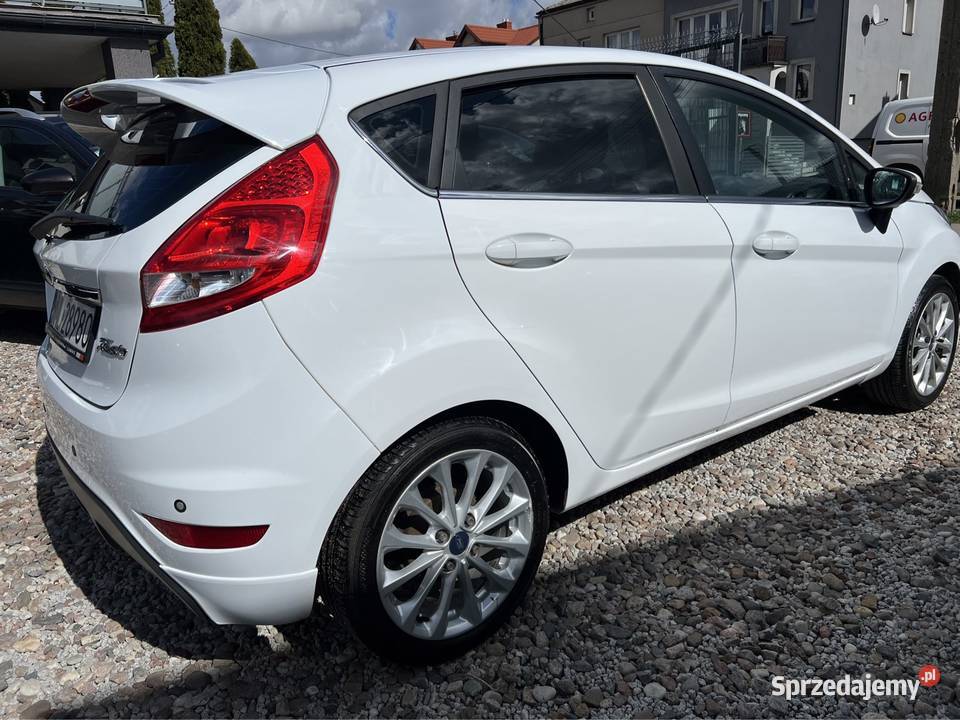 Ford fiesta sprowadzony zarejestrowany czujnik deszczu Mława sprzedam