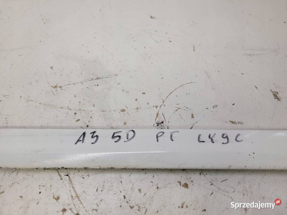 LISTWA DRZWI PRAWY TYŁ AUDI A3 8P LIFT 5D LY9C Przystajń