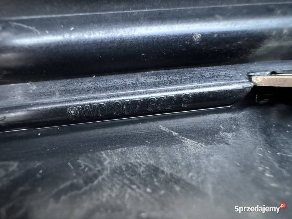 Kratka zderzaka przód prawa rh Audi a4 b9 8W0 osobowe wielkopolskie Sieraków