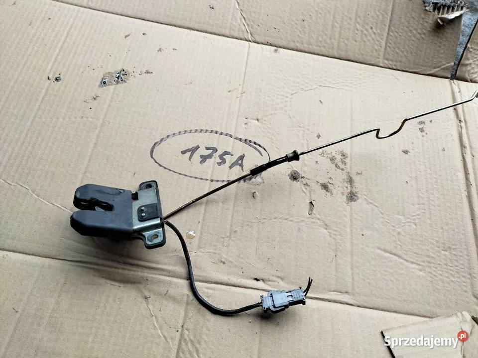 AUDI 80B4 SEDAN ZAMEK TYLNEJ KLAPY BAGAŻNIKA Kamień-Kolonia