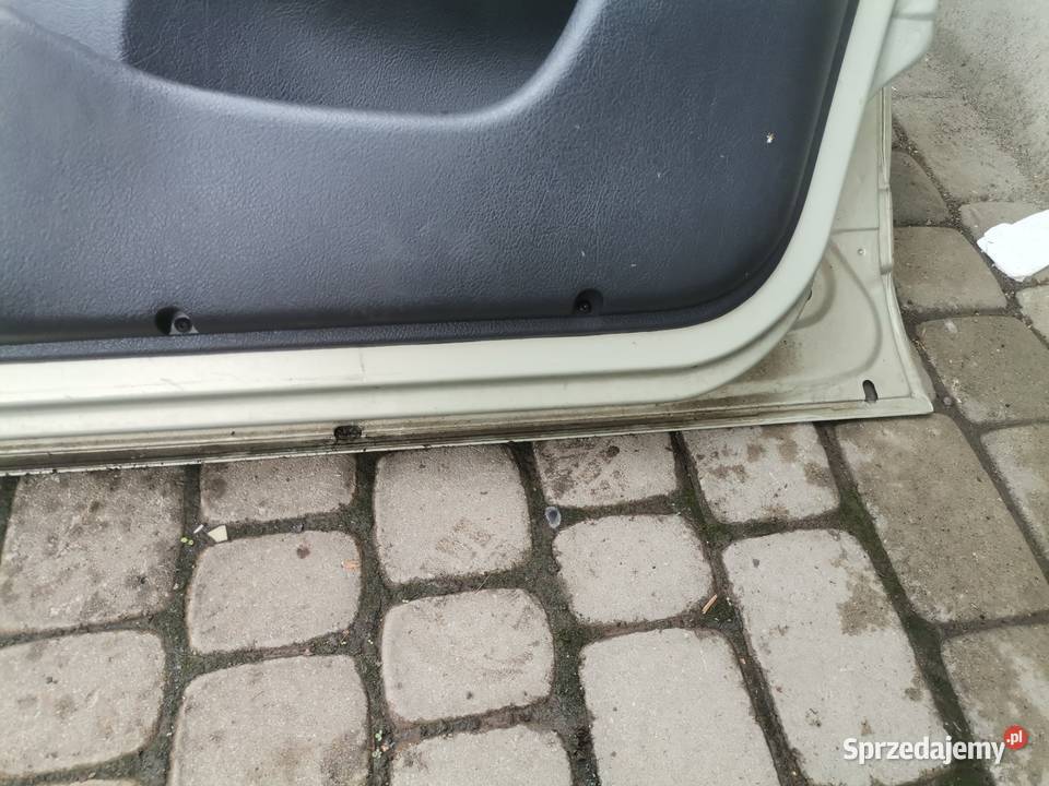 DRZWI PRAWY PRZÓD RENAULT MEGANE 1 FL HB MV931 Rok produkcji 2002