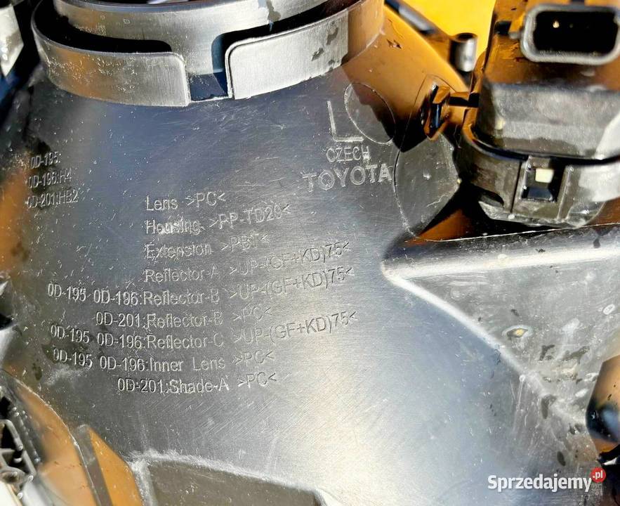 LAMPA PRZÓD LEWA TOYOTA YARIS 3 III LIFT 1417 lewe Radom sprzedam