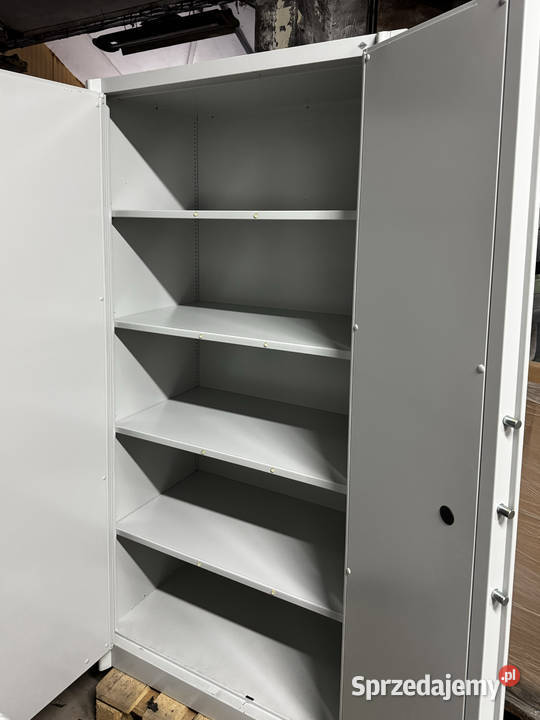 Duża szafa metalowa na akta osobowe dokumenty Prochowice