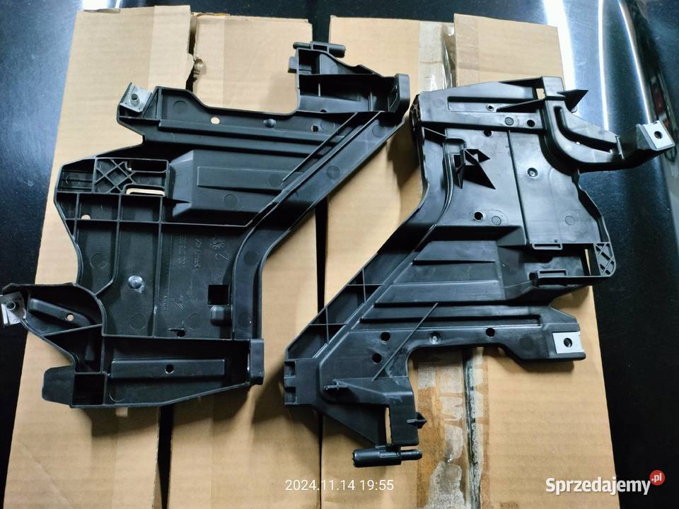 Audi A4 B8 podstawy reflektorów oryginał Rok produkcji 2008 Ciechocinek