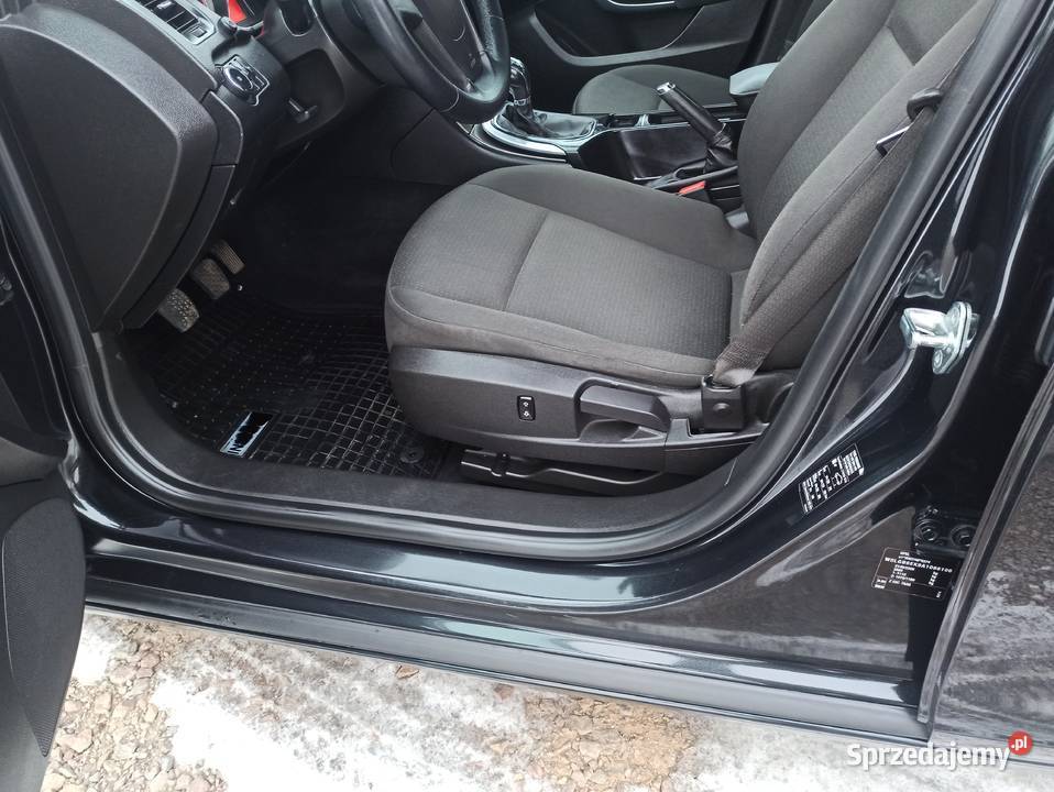 Insignia krajowa drugi właściciel bezwypadkowa Rok produkcji 2010