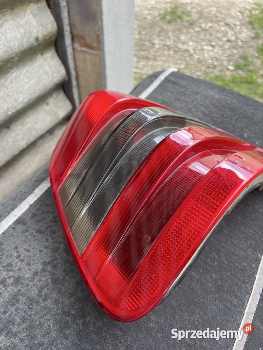 Lampa lewy tył klasa c Mercedes w202 w202 c220 Oświetlenie Jasło