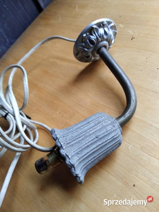 Stara lampka ołtarzowa imitująca płomyk zabytek Dąbrowa Górnicza