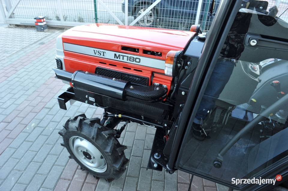 VST MT180 Fieldtrac 4x4 18 CAB Tajęcina