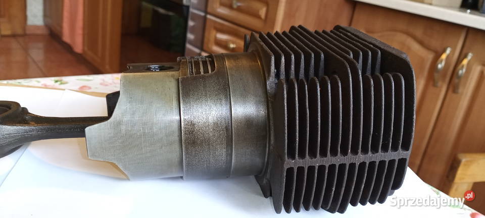 Fiat 126p cylinder tłok kompletny Białe Błota