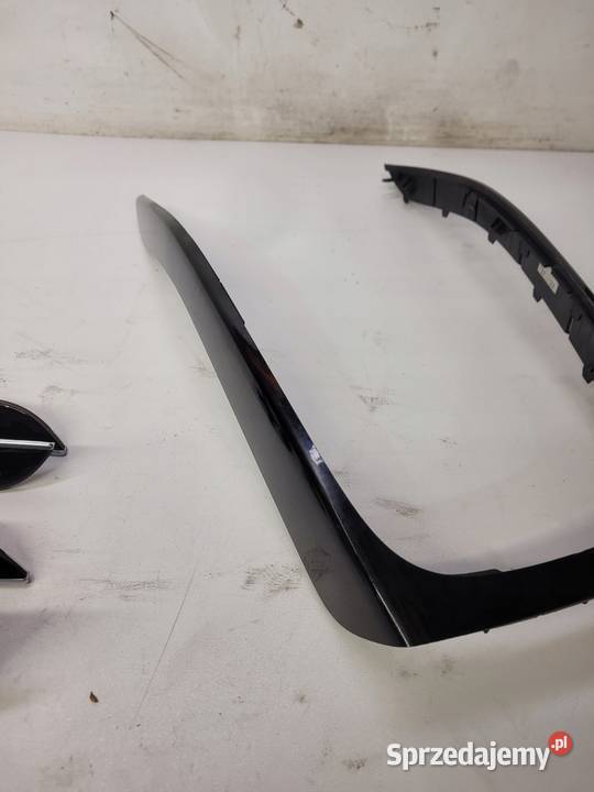 DEKOR TUNELU AUDI A4 B8 A5 8K0863305P BLACK osobowe Przystajń