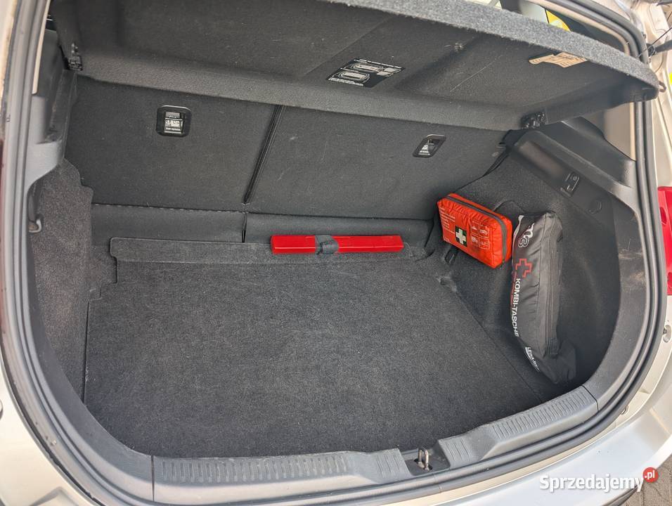 Toyota Auris II 133 VVTi 2014 r Salon Polska 1329cm3 Gostyń sprzedam