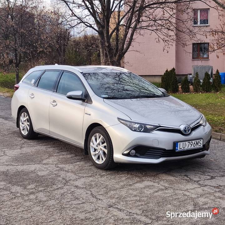 Toyota Auris hybryda gaz 2018r faktura VAT 23 1800cm3