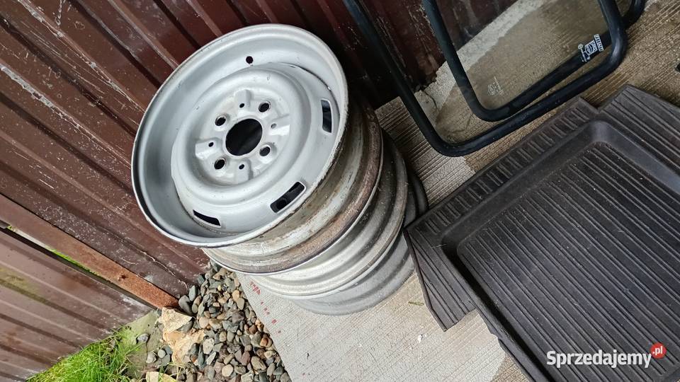 Sprzedam części do 126 p Wawrzeńczyce sprzedam