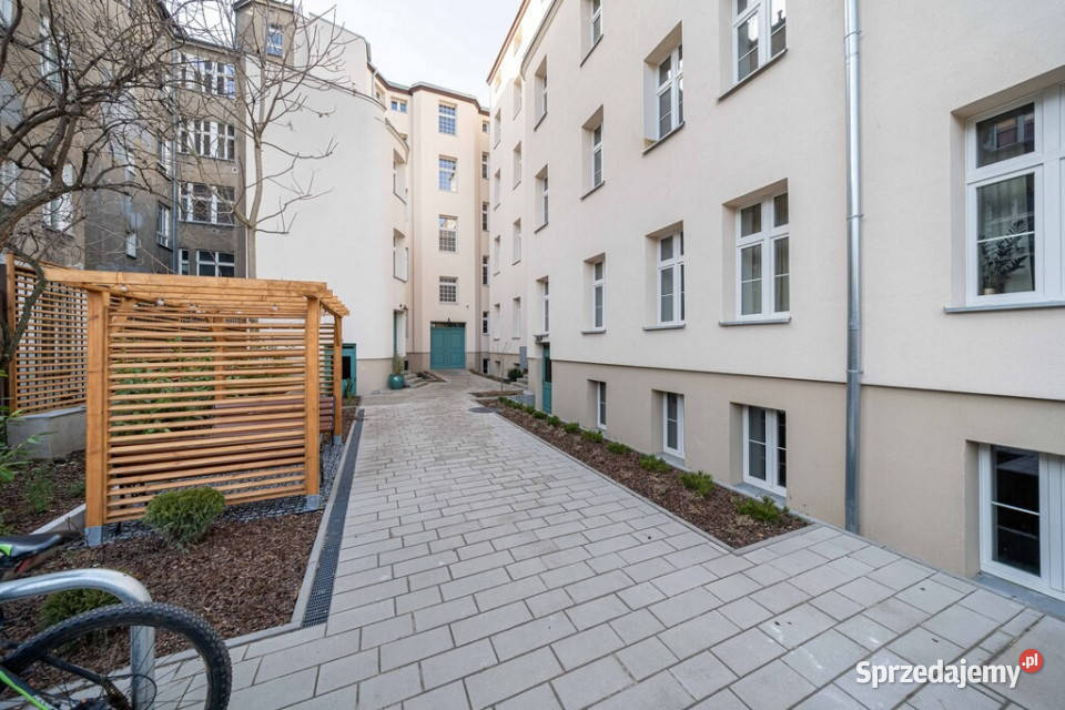 Kawalerka w Centrum miasta Własna aranżacja 3 piętra i więcej Poznań