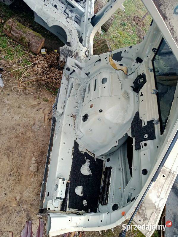 ĆWIARTKA BŁOTNIK PRAWY TYŁ MERCEDES EKLASA W213 Pozostałe Rakoniewice