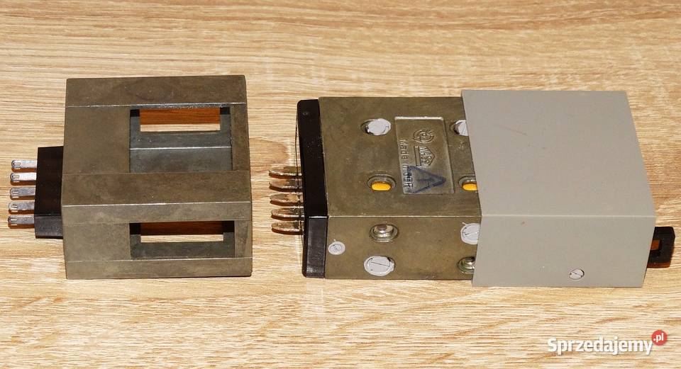 Elektromechaniczny kasowalny licznik impulsów ZL Gliwice