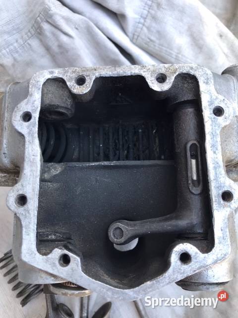 Cylinder NSU 251 i niekompletna głowica drobne Katarzynki