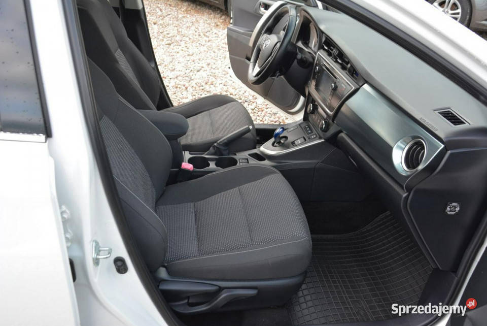 Toyota Auris Biała Perła Executive Navi Ledy biały Ostrów Mazowiecka