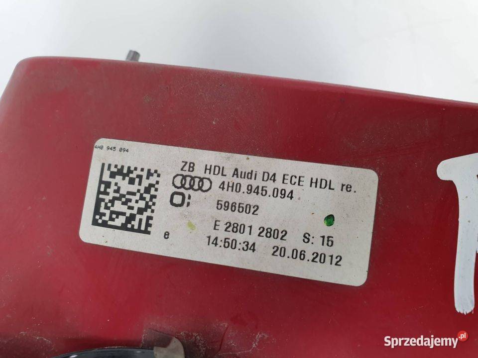 LAMPA W KLAPE PRAWA AUDI S8 D4 4H0945094 A8 LED Lipno