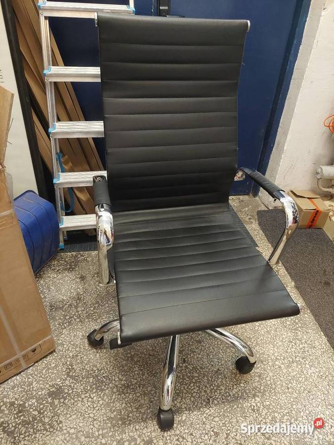 Elegancki fotel biurowy obrotowy czarna ekoskóra