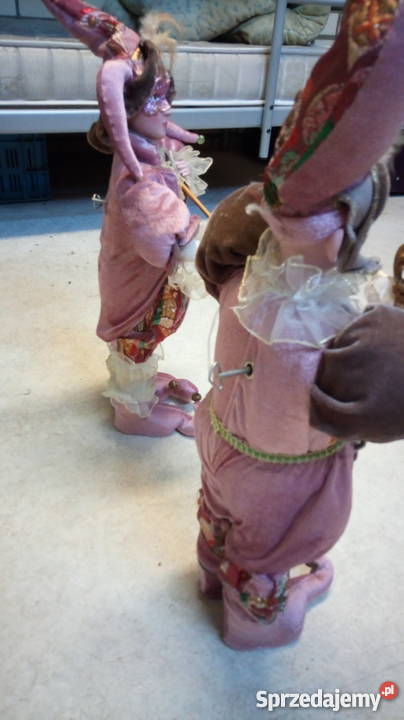 Błazny pięknie zdobione nakręczne kuranty Błaszki