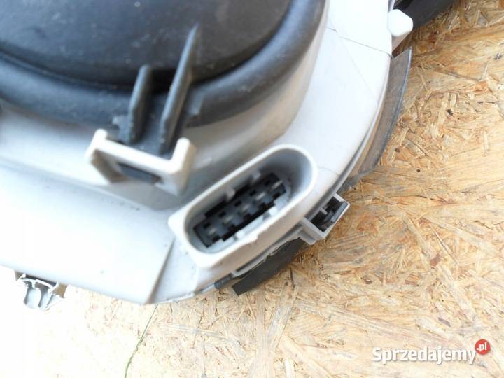 LAMPA LEWA PRZÓD MERCEDES CKLASA 203 0407 LIFT