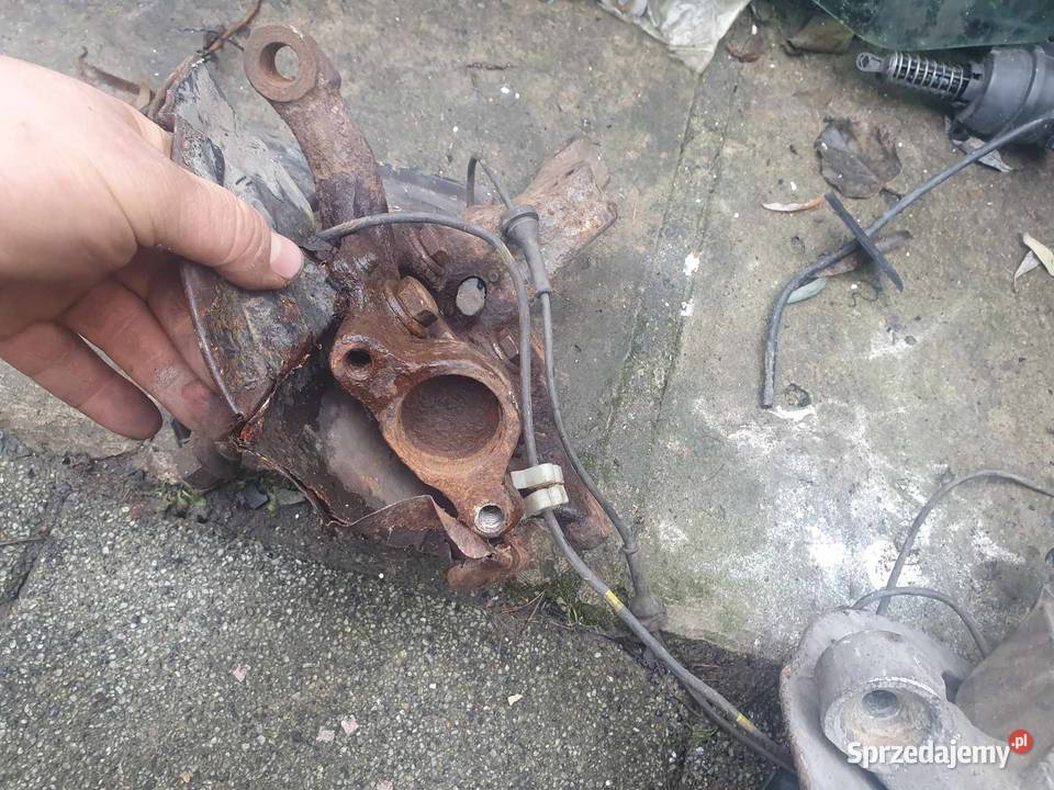 Zwrotnica lewa Volvo s80 s60 v70 II żeliwna Kraków