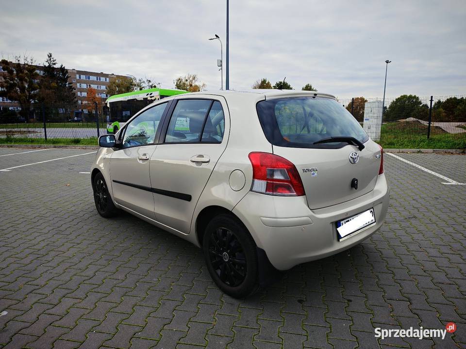 Toyota Yaris 133 vvti 100 mazowieckie Żyrardów