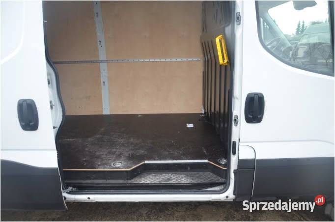 IVECO DAILY 35S16 2024 228700 ccm 156 Warszawa