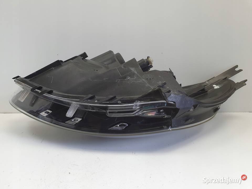 LAMPA PRAWA Renault Clio IV 1216r PRZEDNIA prawy Światła do jazdy dziennej DRL