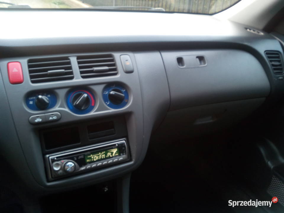 HONDA HRV 2001 16 benzyna 4x2 w stanie 1570cm3