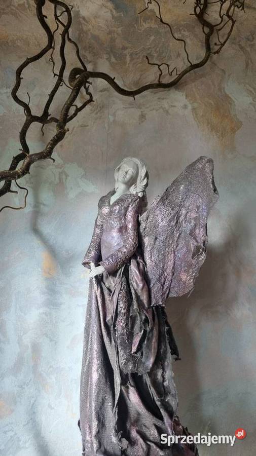 Anioł w fioletowej opalizującej kolorystyce Zamość