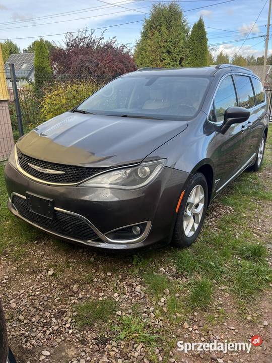 Chrysler Pacifica 2018 ładny automat monitory w Majków