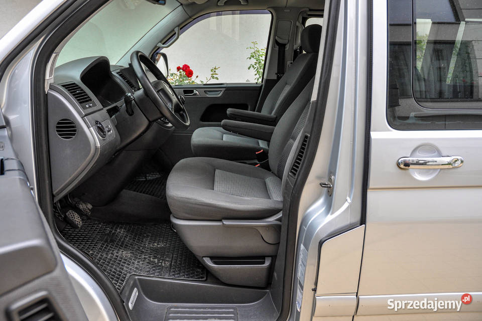 Volkswagen Multivan 25TDI 174 7osobowy Multivan Wrocław