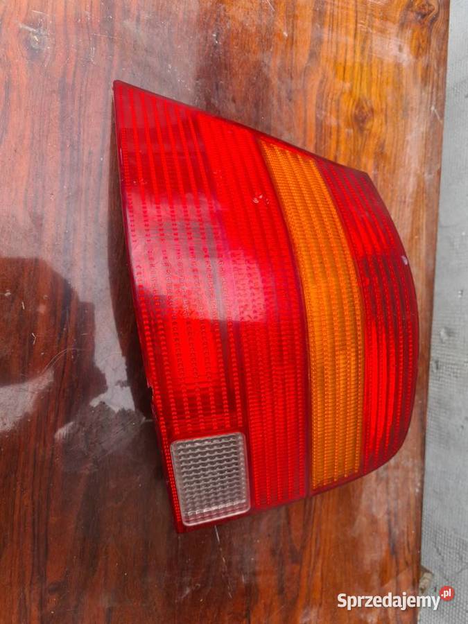 Lampa prawy tył VW Golf 4 prawa wielkopolskie Poznań