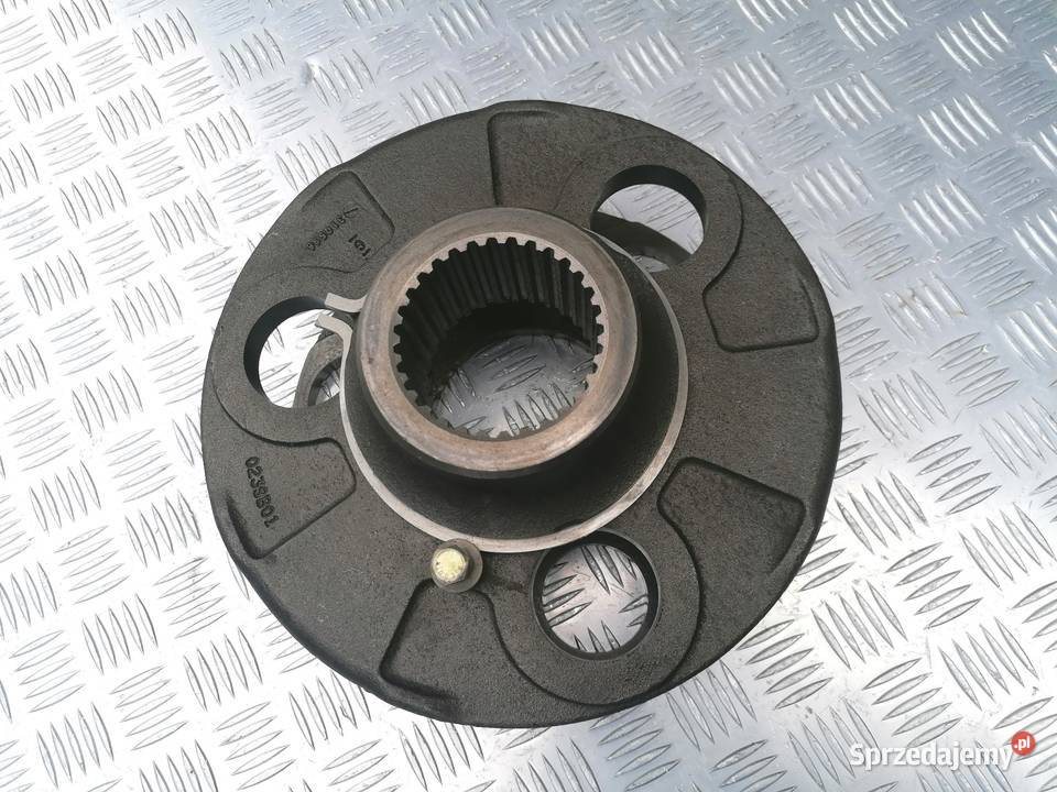 Obudowa satelit Massey Ferguson 8110 8120 3645 Zajęczniki