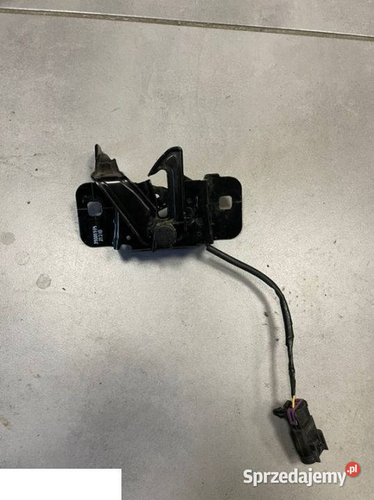 Opel Insignia B zamek maski Kozubszczyzna