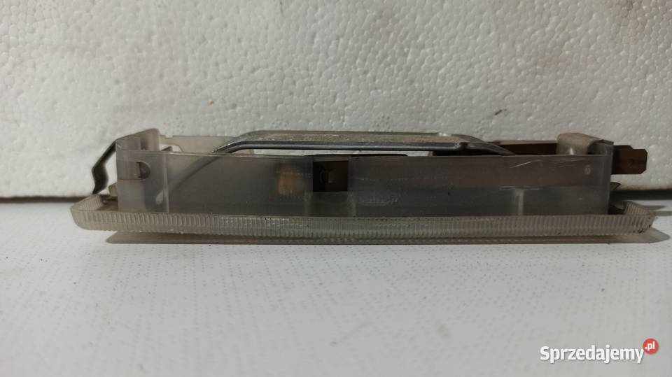 Lampka podsufitki tył wnętrza Mercedes W123 W124 osobowe Dębica