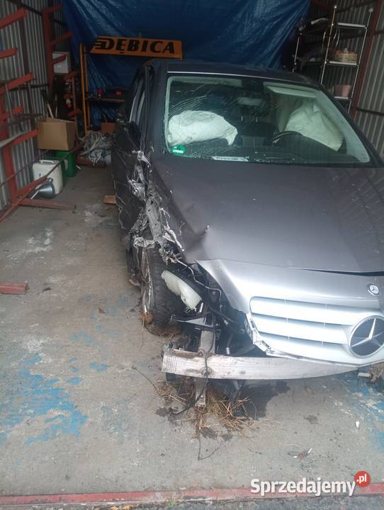 MERCEDES B180 2012 Powypadkowy Dydnia sprzedam