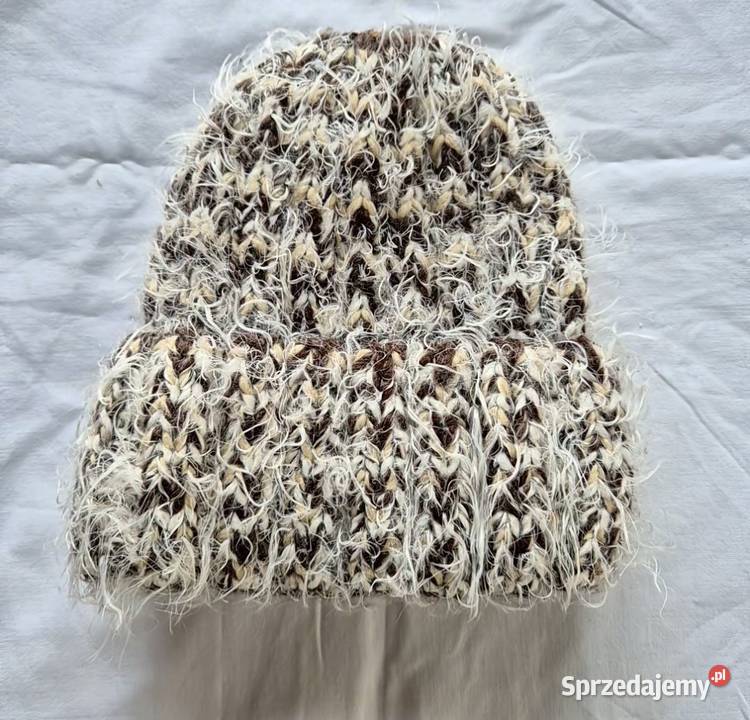 Włochata czapka na zimę małopolskie Brzesko