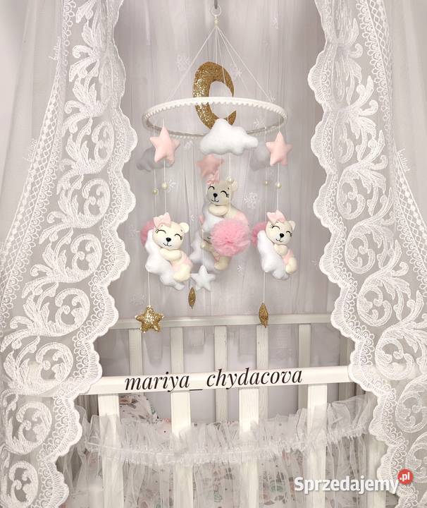 Karuzela z filcu do łóżeczka dziewczynki