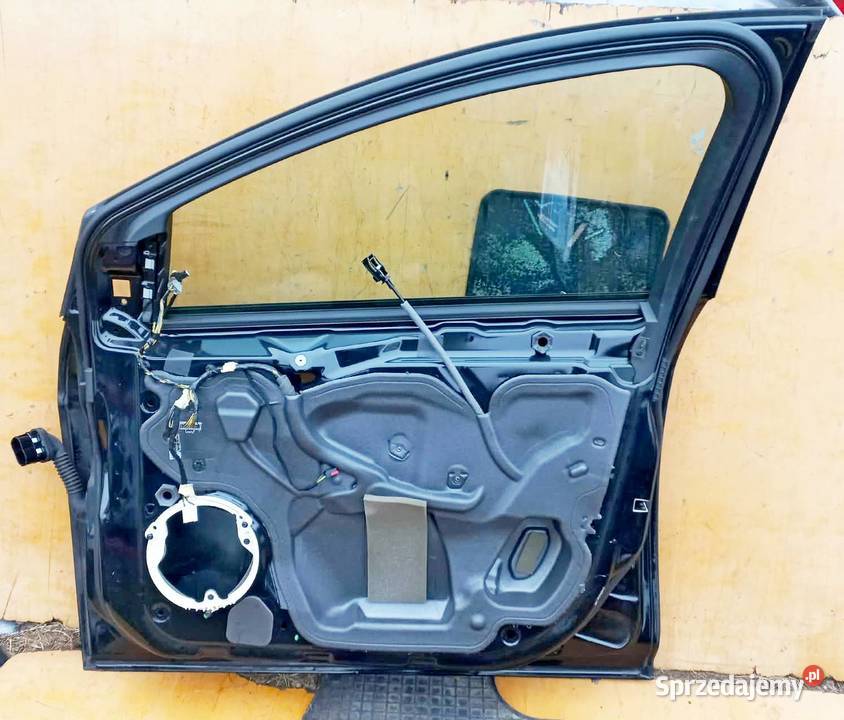 FORD FOCUS MK3 DRZWI PRAWY PRZÓD KOD FB RADOM sprzedam