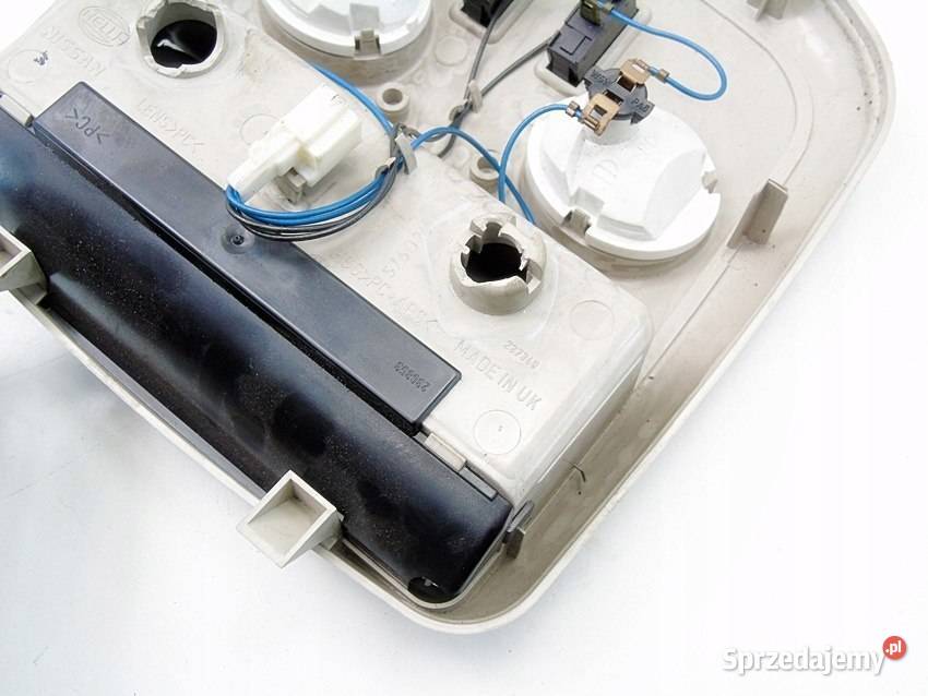 OŚWIETLENIE KABINY NISSAN ALMERA TINO 2002 22 DI osobowe Sosnowiec sprzedam