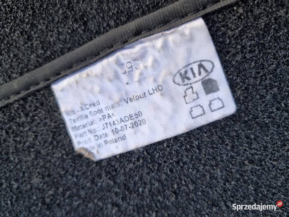 DYWAN WYCIERACZKI KIA XCEED J7143ADE50 KOMPLET