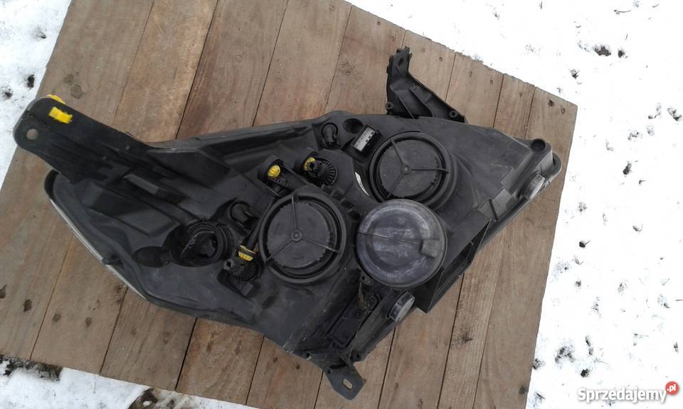 Reflektory przednie Vectera CSignum lift Rok produkcji 2007 Oświetlenie Łańcut