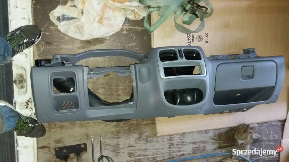 Deska rozdzielczakokpit Renault Clio 2Thalia podkarpackie Rzeszów sprzedam