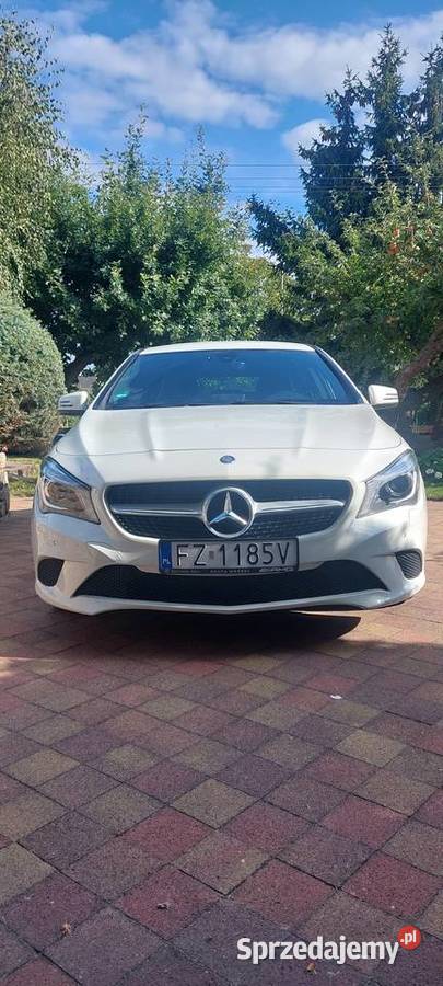 Mercedes cla 180d shooting brake gniazdo AUX