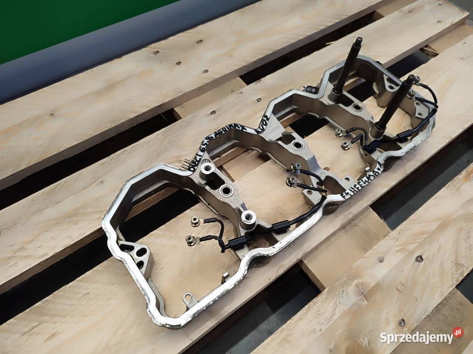 Dystans pokrywy zaworów 4899234 DIECI AGRI 658 Wilkowo sprzedam